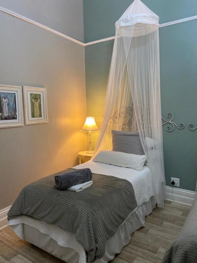 Cape Karoo Guesthouse Beaufort West Exterior foto